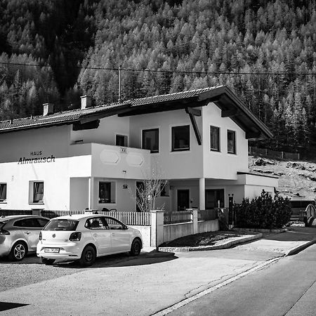 Haus Almrausch Apartamento Sölden Exterior foto