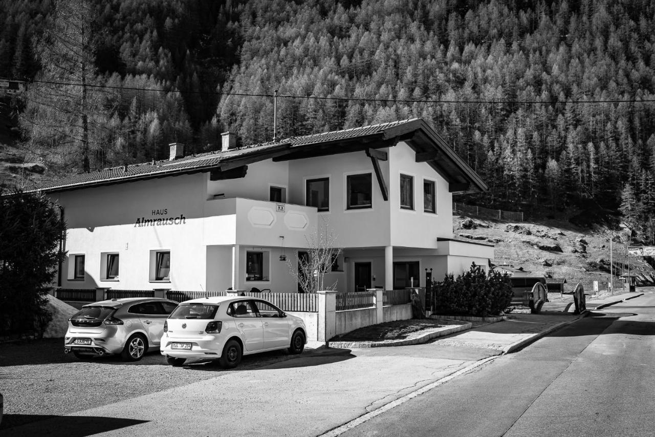 Haus Almrausch Apartamento Sölden Exterior foto