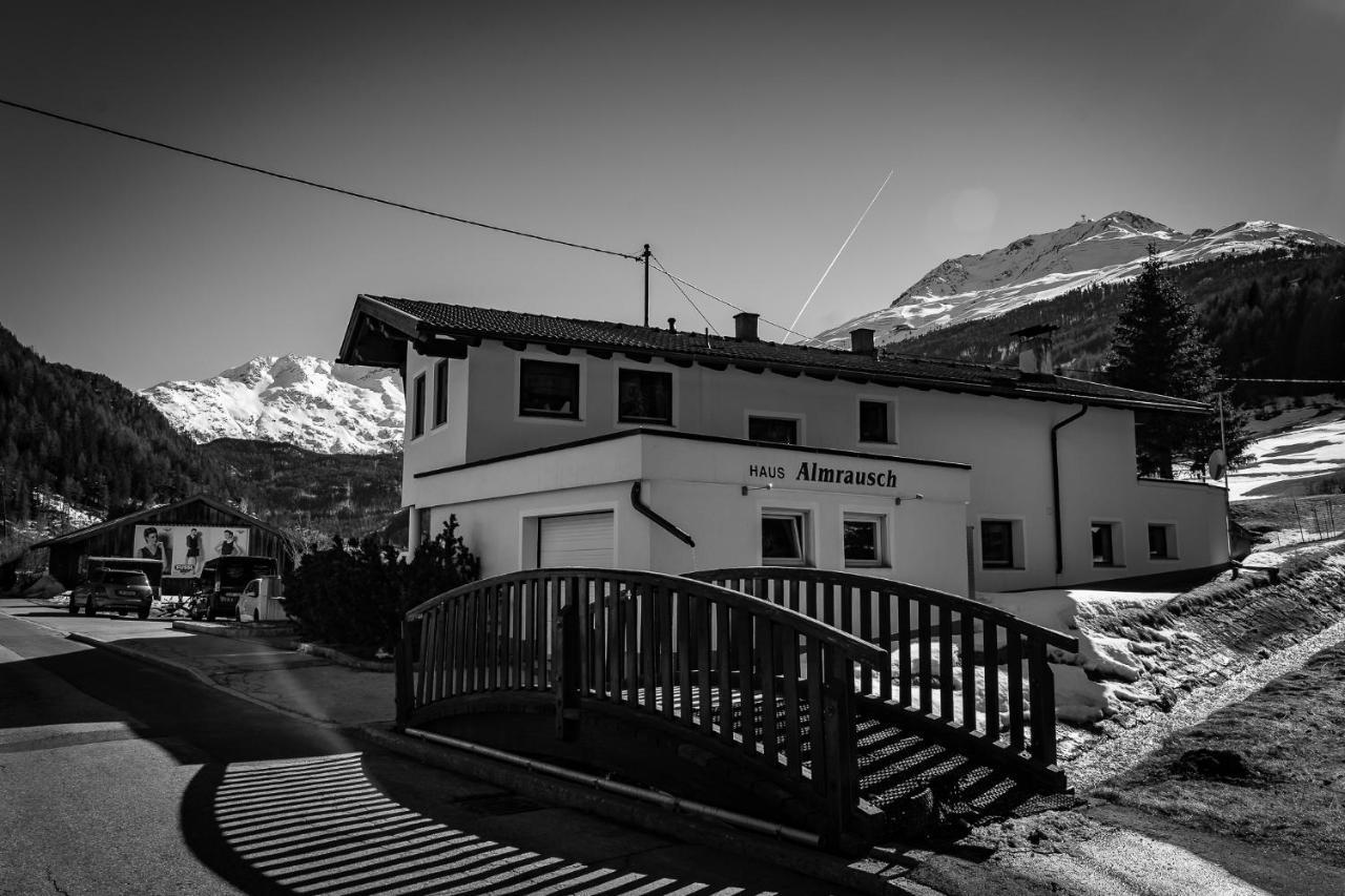 Haus Almrausch Apartamento Sölden Exterior foto